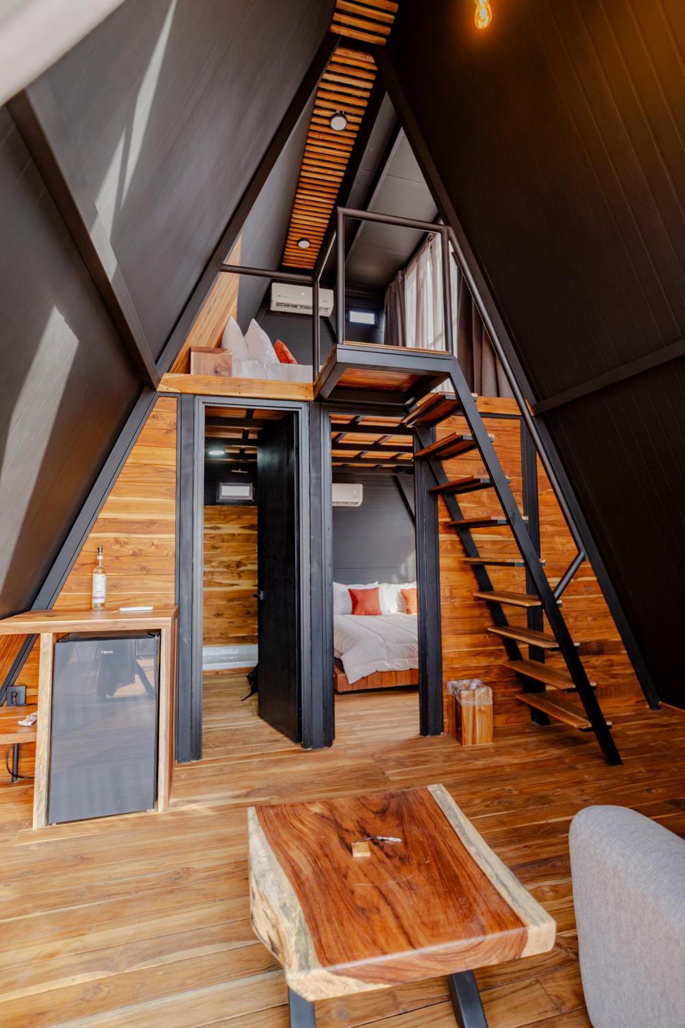 Hotel Coyote Alcocer Extérieur photo